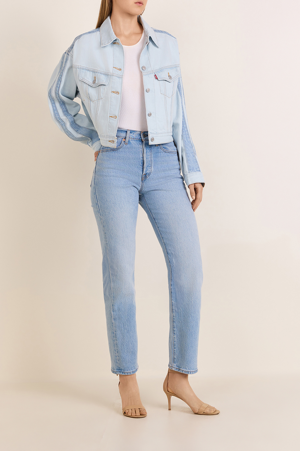 תמונת כל הלוק של ז׳קט ג׳ינס